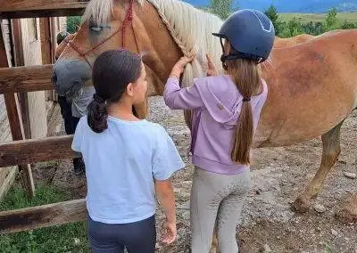 Potcoava - destinatie de vacanta ecoturistica, experiente memorabile de tabara